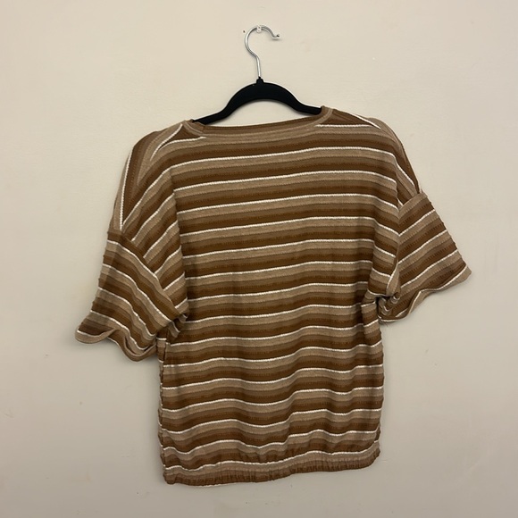 Brown striped T - Picture 2 of 2